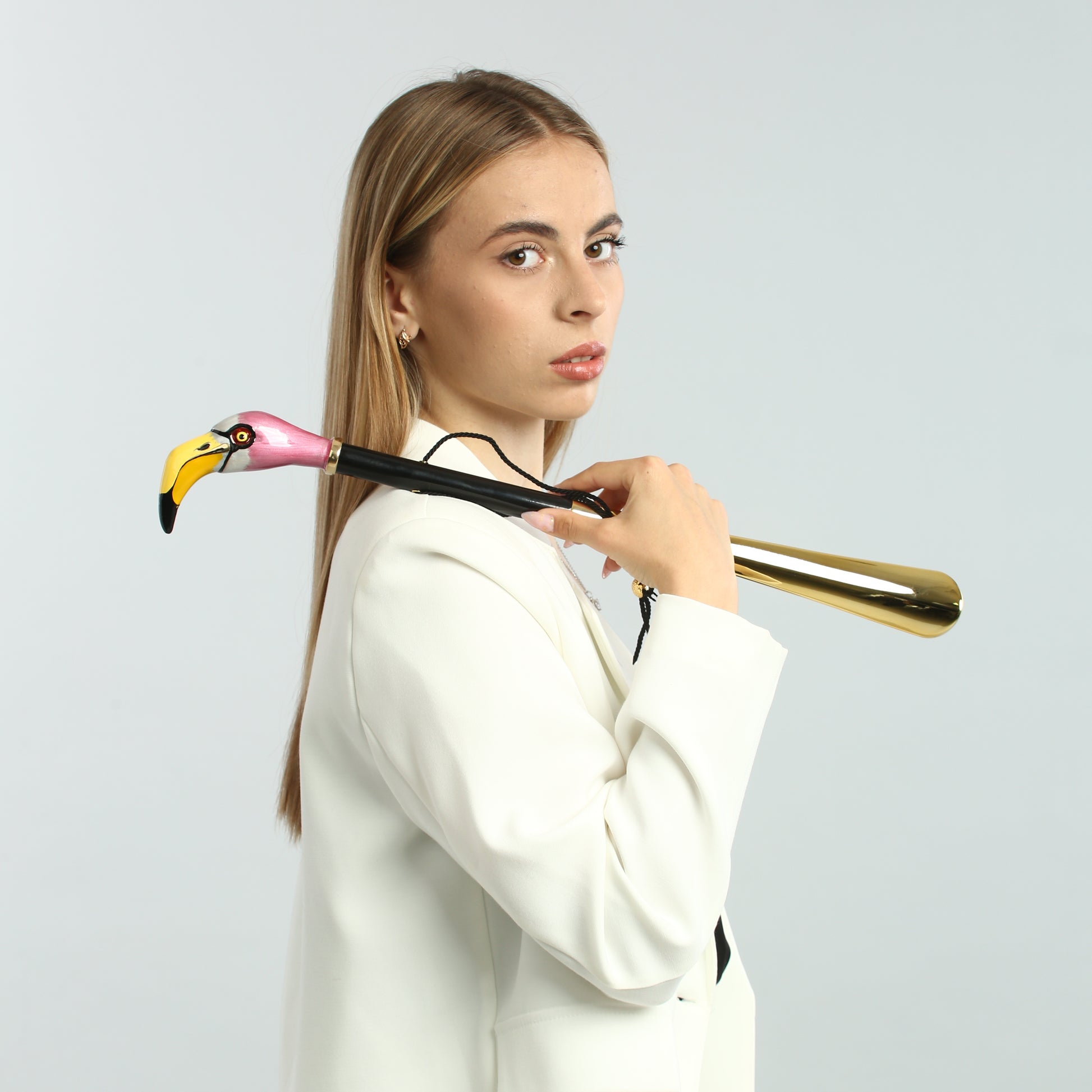Girl with a Flamingo shoe horn by Pasotti - img 2