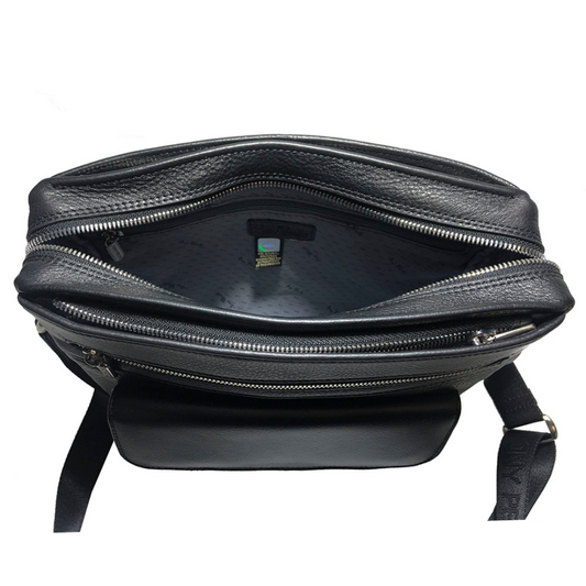 Main compartment of the New Contatto 9058 nero — room for documents or a tablet and the hologram authenticity tag