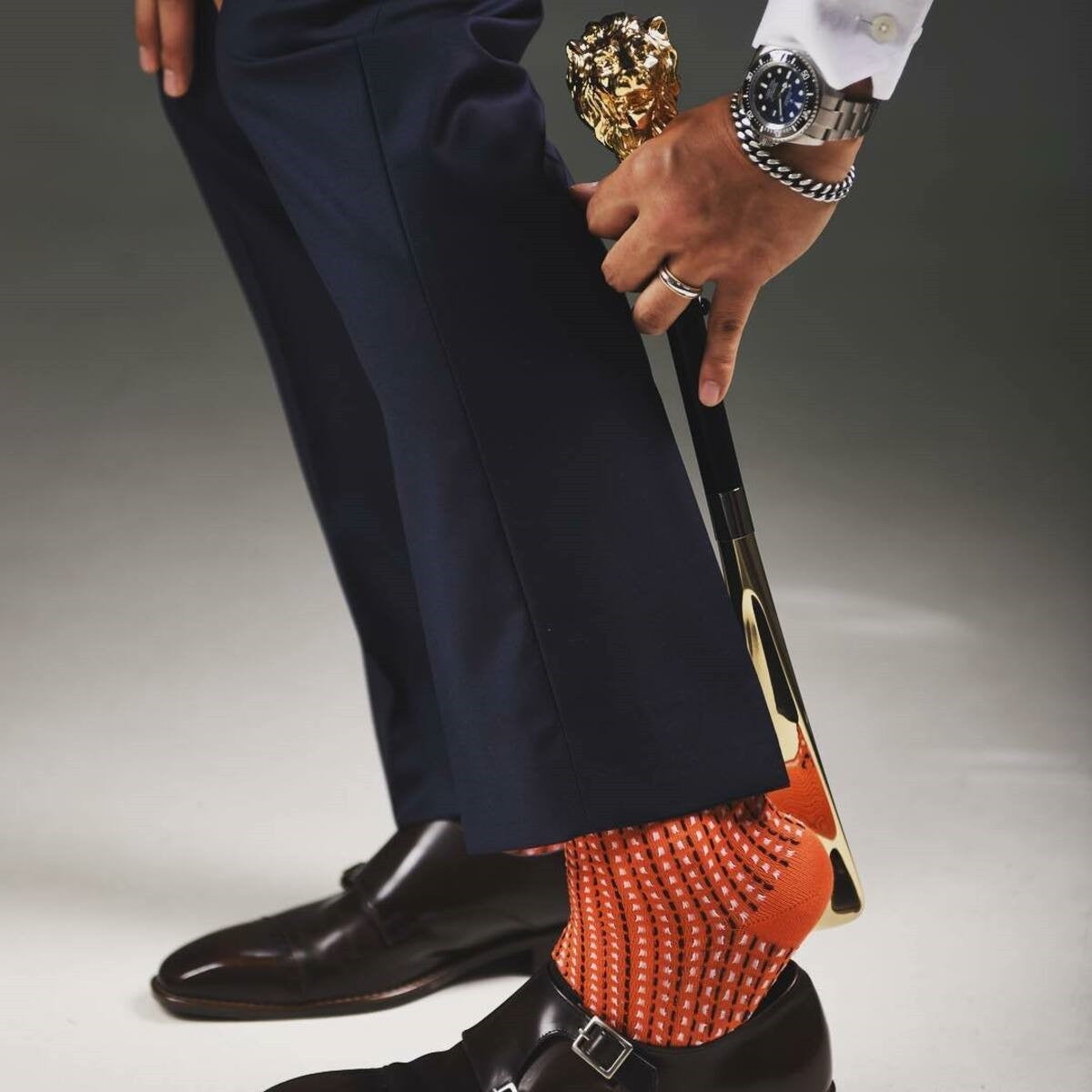 Ложка для взуття Золотий лев з чорним стрижнем Pasotti CS W37bl