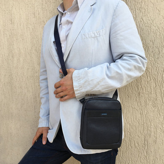 New Contatto 9984-17 nero worn across the body