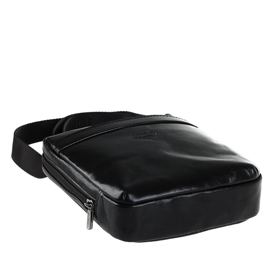 Italico 6056 black bag lying flat — structured bottom and 5 cm gusset