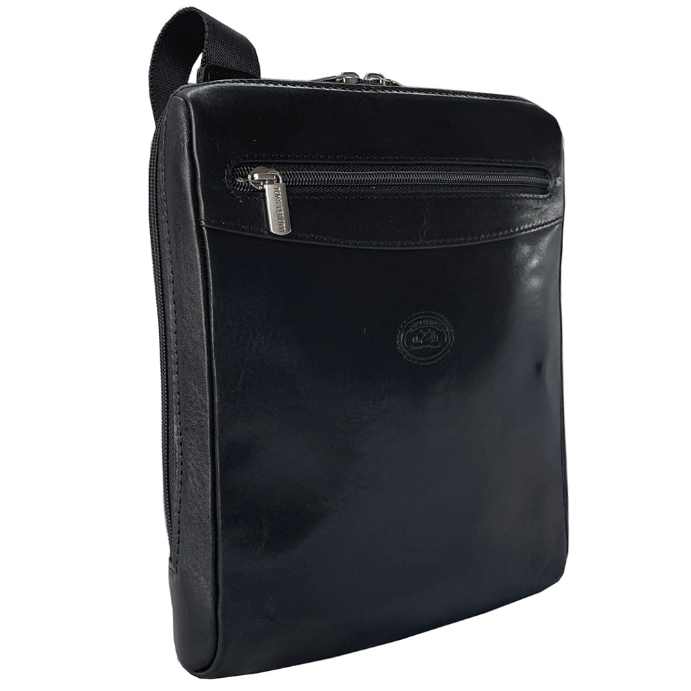 Side view of the black Italico 9137-20 bag — the main zip runs down the side for a wide three-side opening