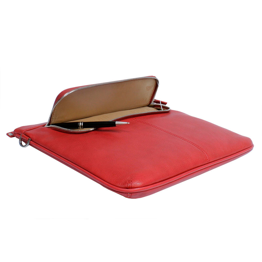 Tony Perotti Contatto 9708 rosso portfolio lying flat and partly unzipped, showing the slim profile and the beige lining