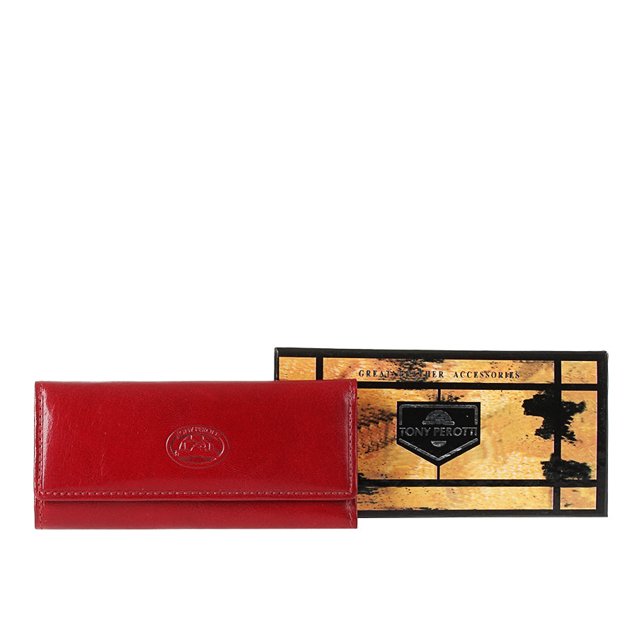 Red leather key case beside its branded Tony Perotti box, handcrafted in Italy — Italico 344 rosso