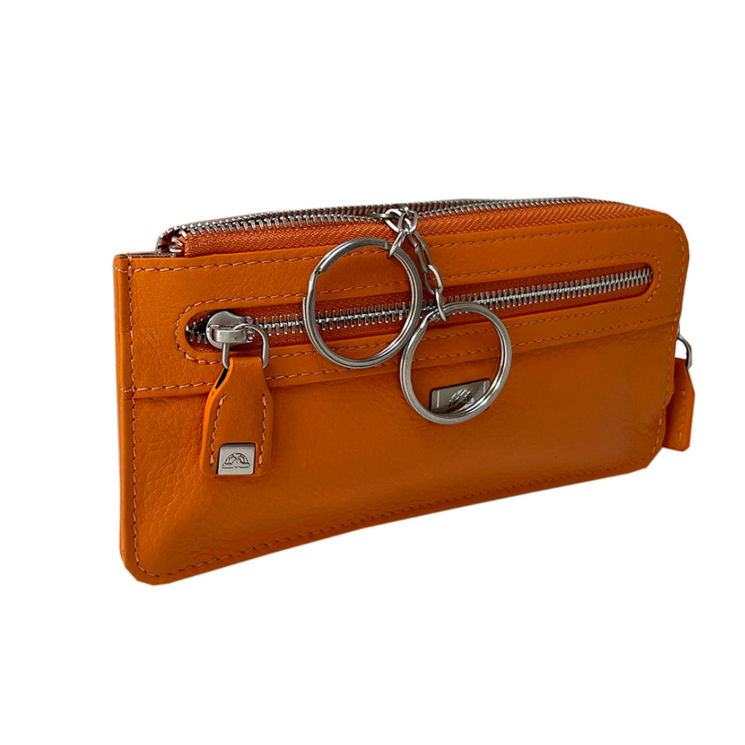 Tony Perotti Contatto 2376 arancio — at an angle, showing the full-width zip pocket on the front