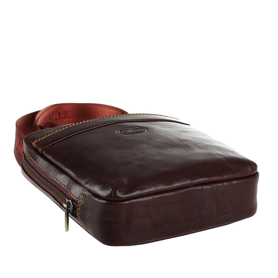 Italico 6056 dark brown bag lying flat — structured bottom with contrasting stitching