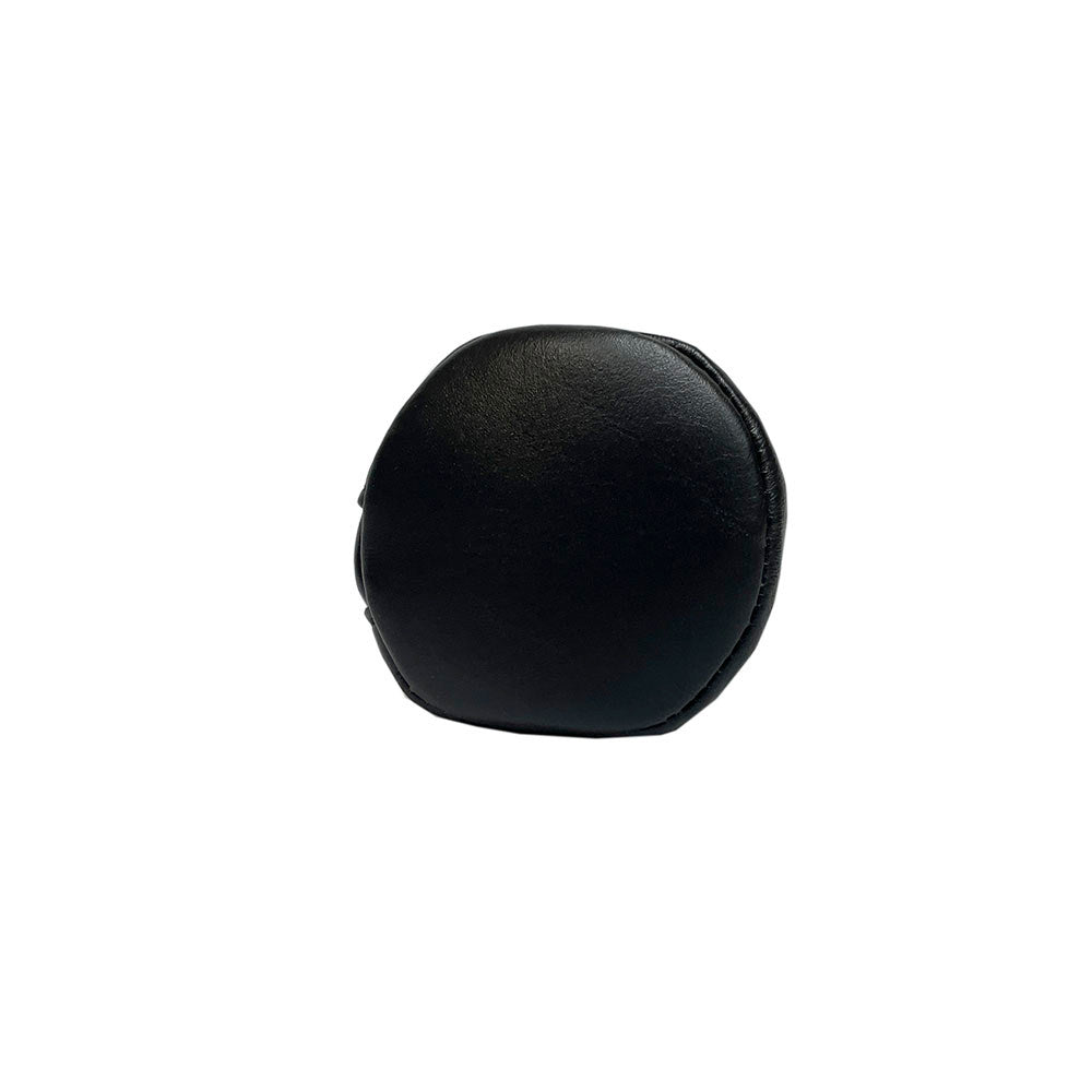 Tony Perotti New Rainbow 4025 nero — the round leather base of the case seen from below