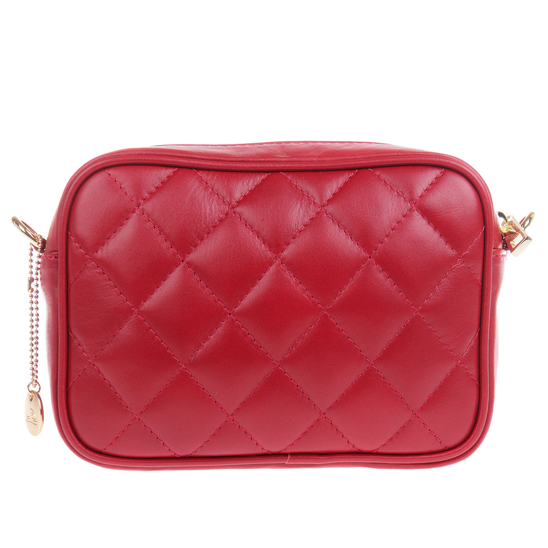 Tony Perotti Borsa CA006-01DR red quilted leather crossbody bag from the front with the ball-chain zip pull hanging at the side