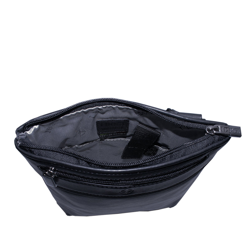 Inside the Cortina 6045 — the padded sleeve for a tablet secured with its hook-and-loop tab