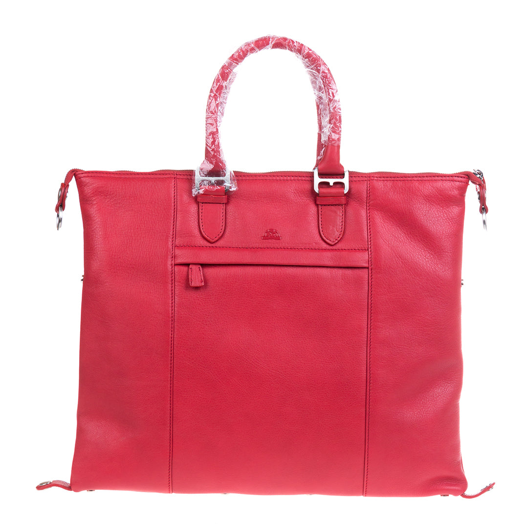 Tony Perotti Contatto 9217-31 rosso red leather handbag tilted to show the fastened base snaps that draw the sides in