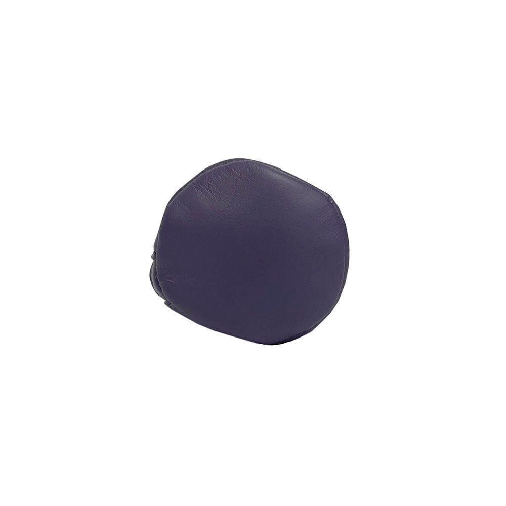 Tony Perotti New Rainbow 4025 viola — the rounded leather base of the case seen from below